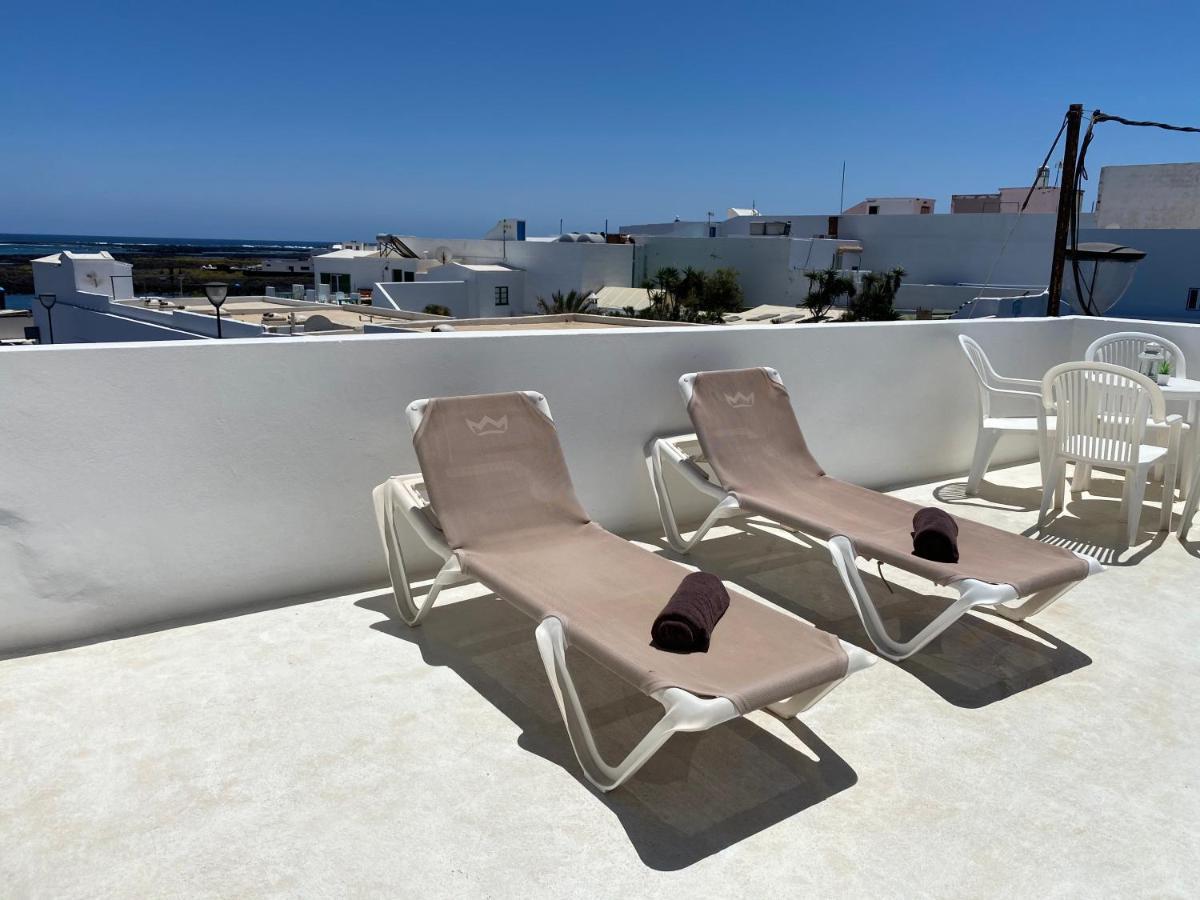 Mirador Del Muelle House Hostel Orzola Kültér fotó