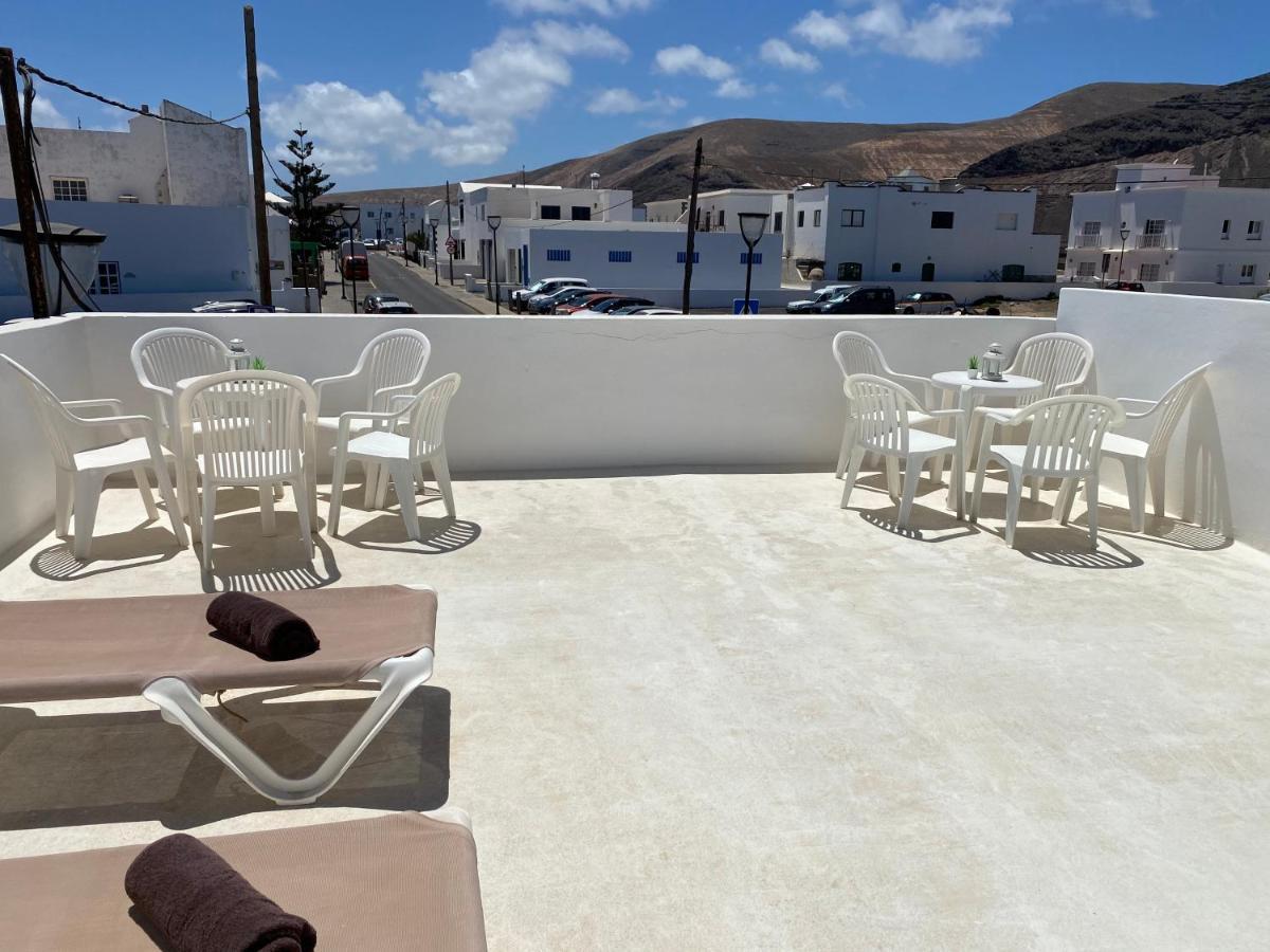 Mirador Del Muelle House Hostel Orzola Kültér fotó